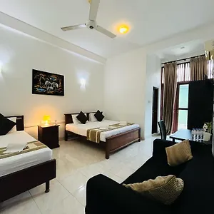 Bed & Breakfast Blue Bird, Negombo