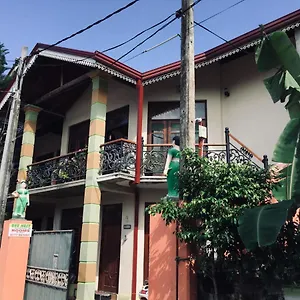 Bed & Breakfast Bee Nest, Negombo